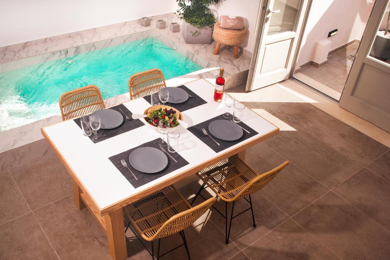 Santorini Soul Villas (Adults Only) Pýrgos Eksteriør bilde